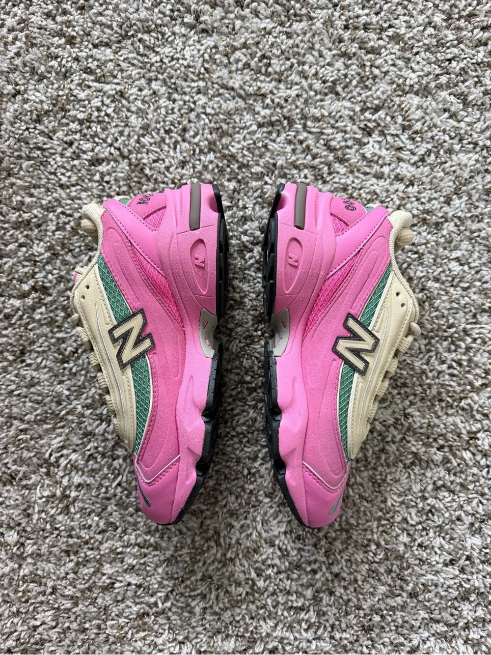 New Balance 1000 Pink Green Cream Running Sneakers - Picture 3 of 10